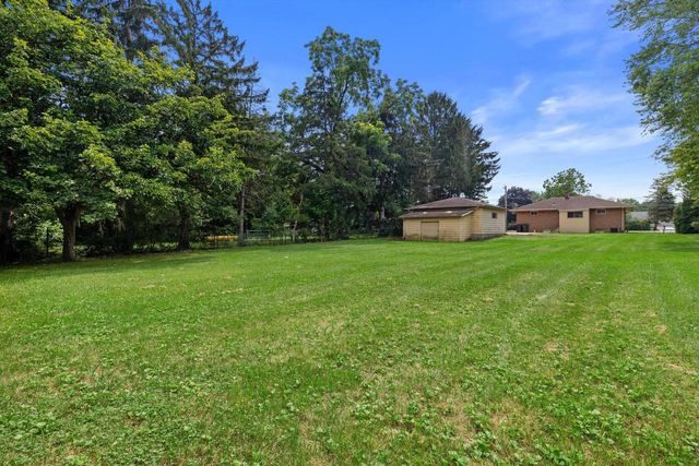 3316 3 Mile ROAD, Racine, WI 53404