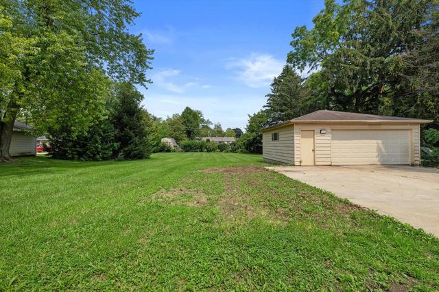3316 3 Mile ROAD, Racine, WI 53404
