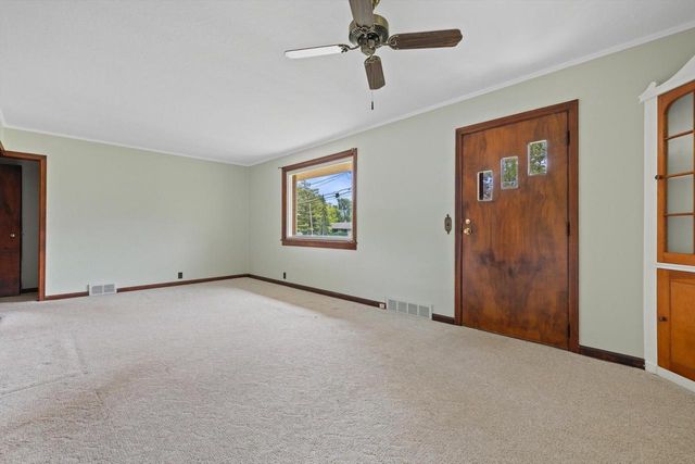 3316 3 Mile ROAD, Racine, WI 53404