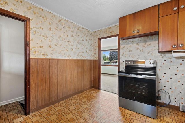 3316 3 Mile ROAD, Racine, WI 53404