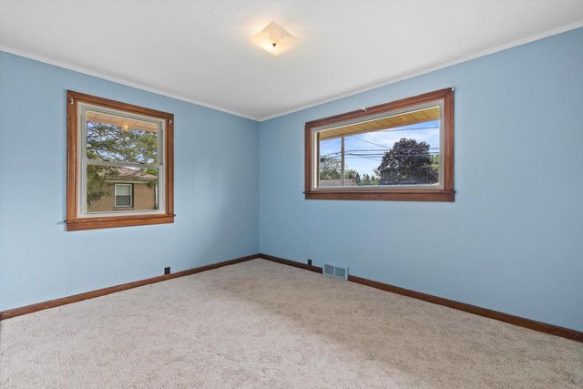 3316 3 Mile ROAD, Racine, WI 53404