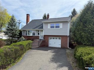 54 Central Avenue, Ramsey, NJ 07446