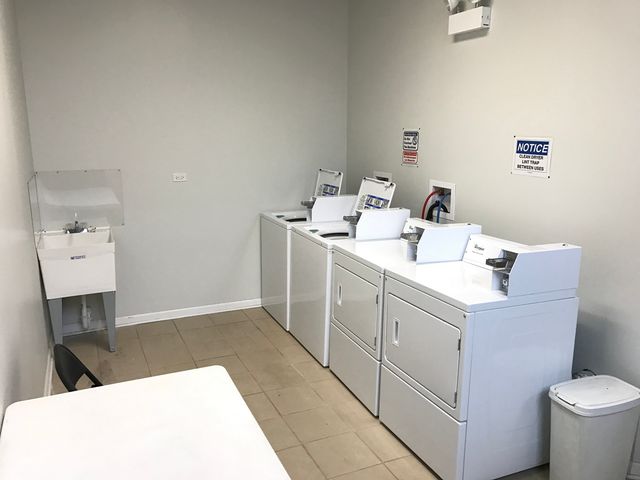 7606 N Paulina Street 203B, Chicago, IL 60626