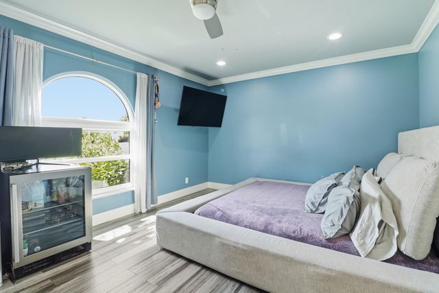 1424 Primrose Lane, Wellington, FL 33414