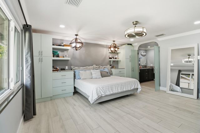 1424 Primrose Lane, Wellington, FL 33414