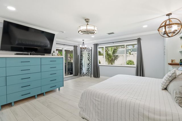 1424 Primrose Lane, Wellington, FL 33414