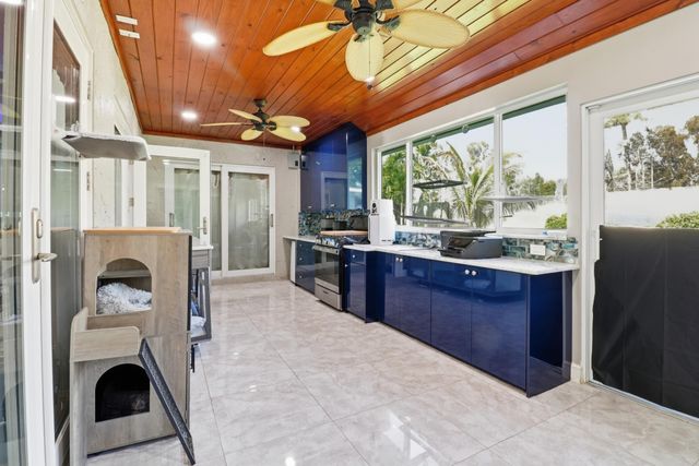 1424 Primrose Lane, Wellington, FL 33414