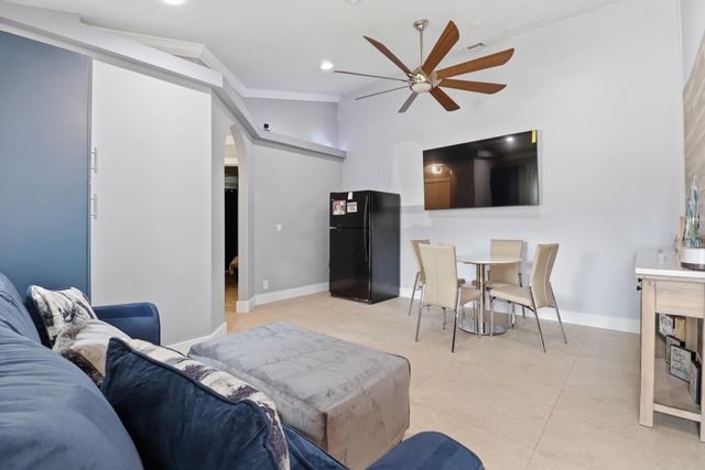 1424 Primrose Lane, Wellington, FL 33414