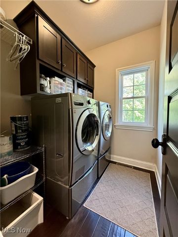 1032 Foxglove Circle, Cuyahoga Falls, OH 44223