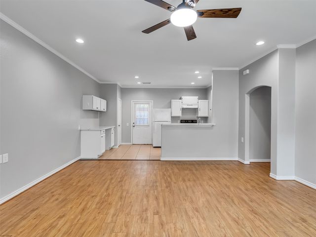 104 Longstreet Road 2, Willis, TX 77378