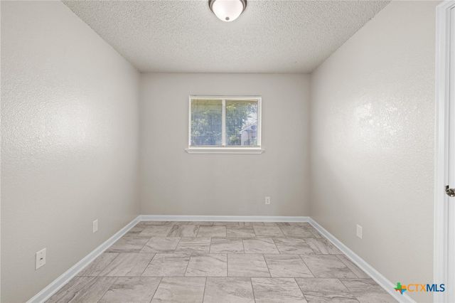 2204 Windmill Drive, Killeen, TX 76549
