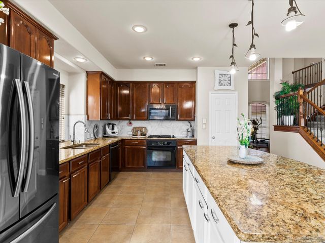 5556 Nacogdoches Trail, Grand Prairie, TX 75052