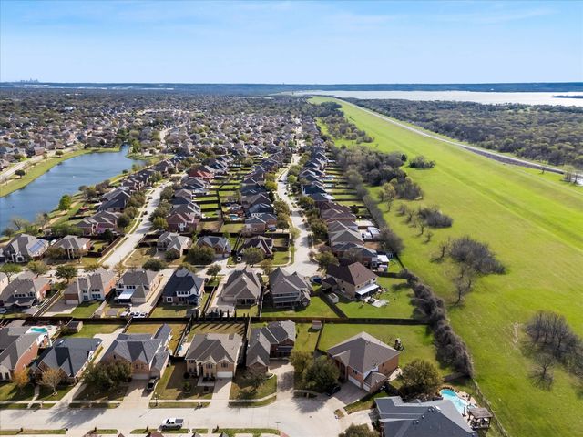 5556 Nacogdoches Trail, Grand Prairie, TX 75052