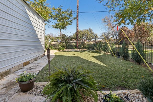 506 Brazos Harbor Drive, Granbury, TX 76048