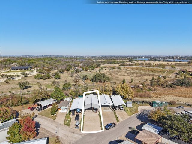 506 Brazos Harbor Drive, Granbury, TX 76048