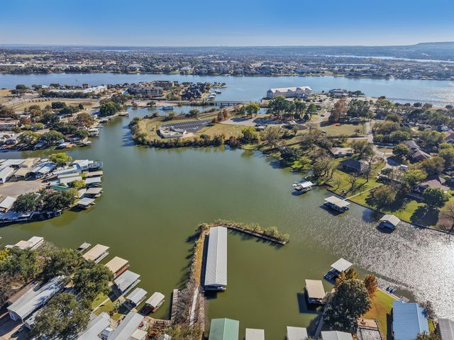 506 Brazos Harbor Drive, Granbury, TX 76048