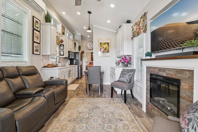 506 Brazos Harbor Drive, Granbury, TX 76048