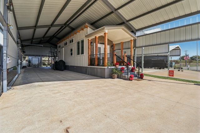 506 Brazos Harbor Drive, Granbury, TX 76048