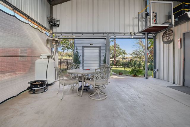 506 Brazos Harbor Drive, Granbury, TX 76048