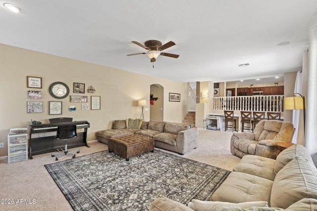 7342 W TETHER Trail, Peoria, AZ 85383