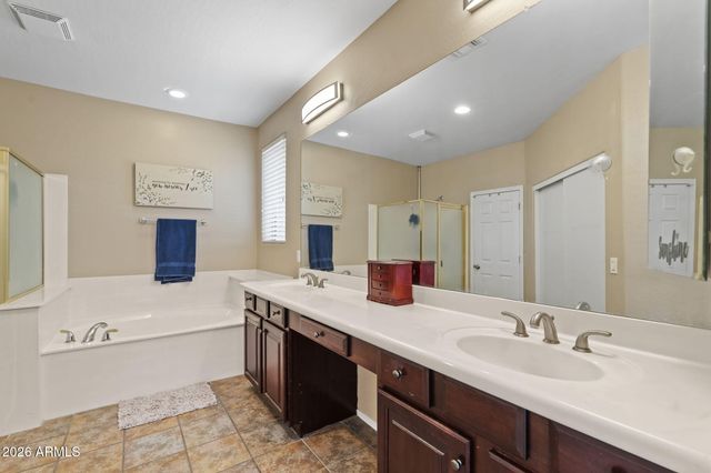 7342 W TETHER Trail, Peoria, AZ 85383