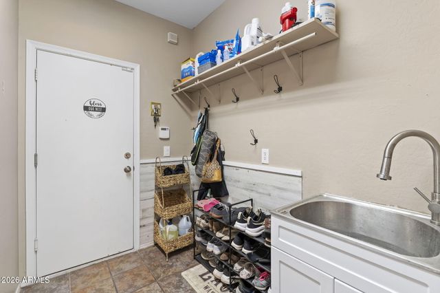 7342 W TETHER Trail, Peoria, AZ 85383