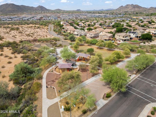 7342 W TETHER Trail, Peoria, AZ 85383