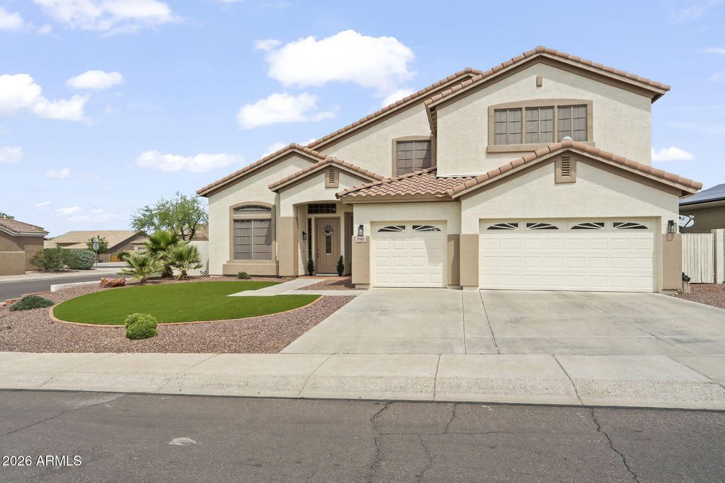 7342 W TETHER Trail, Peoria, AZ 85383
