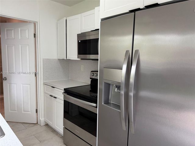 19701 Christmas Rd, Cutler Bay, FL 33157