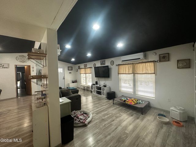 1073 Middleline, Ballston Spa, NY 12020