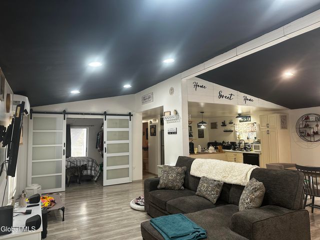 1073 Middleline, Ballston Spa, NY 12020