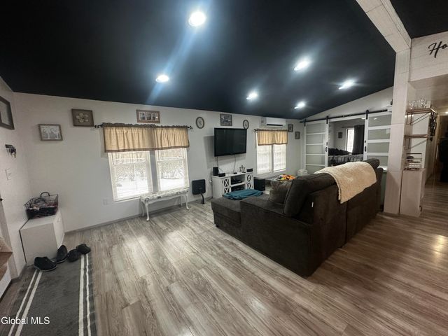 1073 Middleline, Ballston Spa, NY 12020