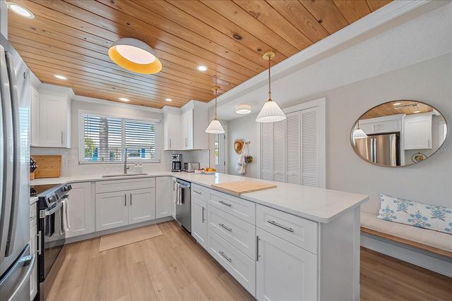 914 SPANISH DRIVE S 76, Longboat Key, FL 34228