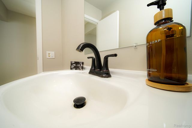 6578 Greene Haven Drive, Independence Charter Township, MI 48348