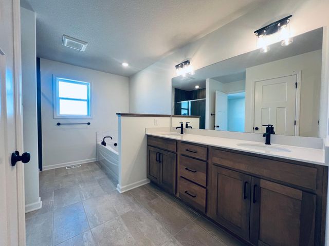 14990 144th Avenue N, Dayton, MN 55327