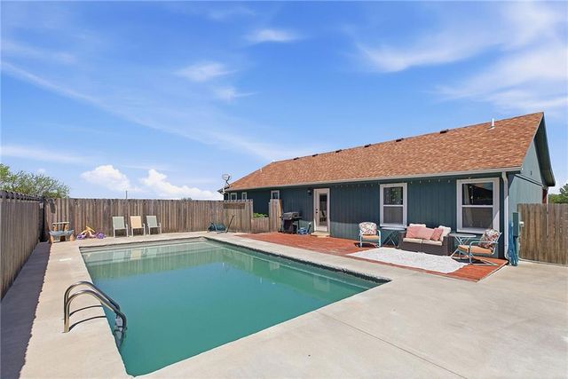 30960 Somerset Road, Paola, KS 66071