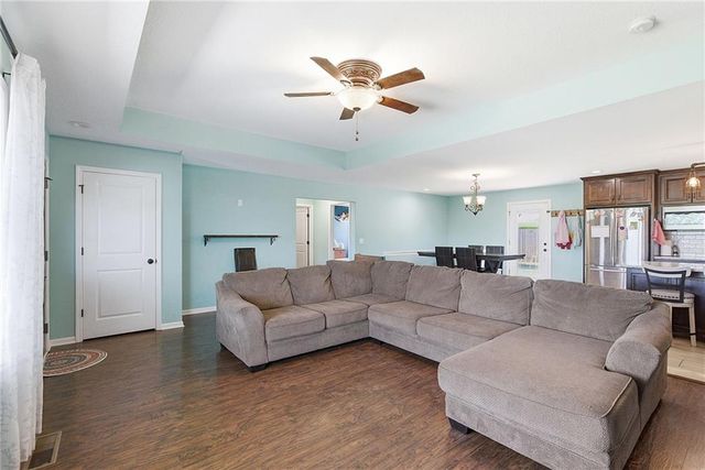 30960 Somerset Road, Paola, KS 66071