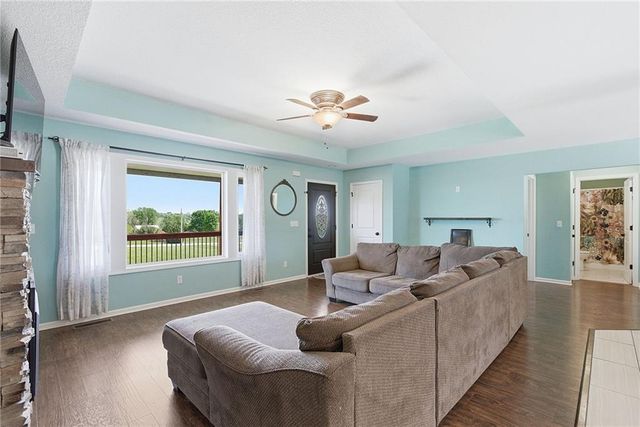 30960 Somerset Road, Paola, KS 66071