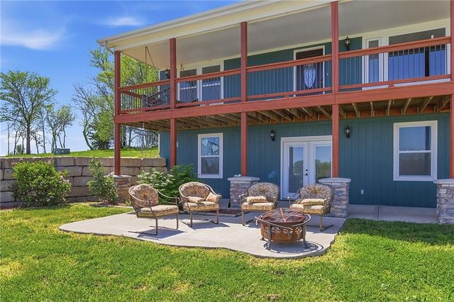 30960 Somerset Road, Paola, KS 66071