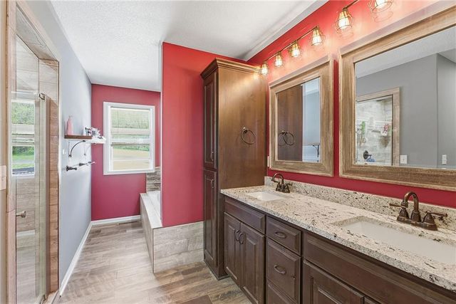 30960 Somerset Road, Paola, KS 66071
