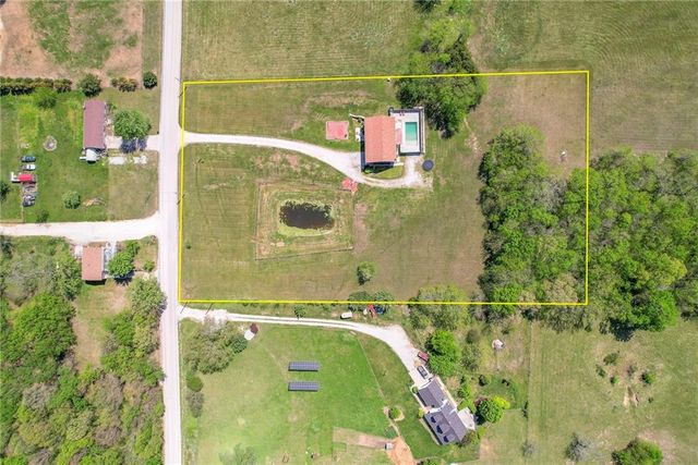30960 Somerset Road, Paola, KS 66071