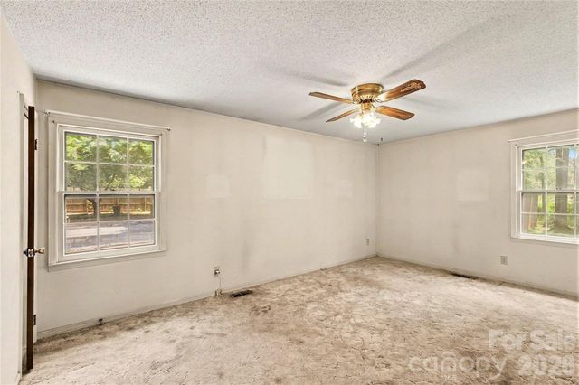 821 Ferrell Avenue, Charlotte, NC 28216