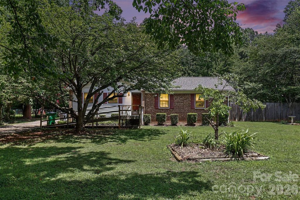 821 Ferrell Avenue, Charlotte, NC 28216