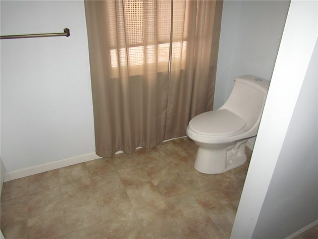 165 Oakdale Dr, Zelienople Boro, PA 16063