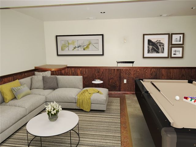 165 Oakdale Dr, Zelienople Boro, PA 16063