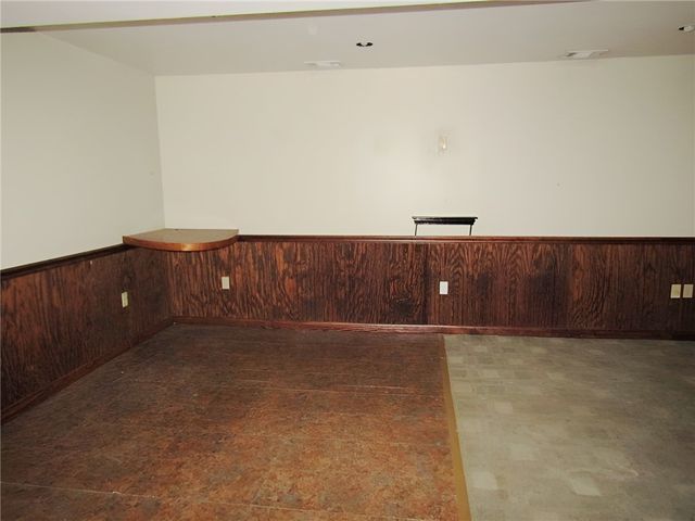 165 Oakdale Dr, Zelienople Boro, PA 16063