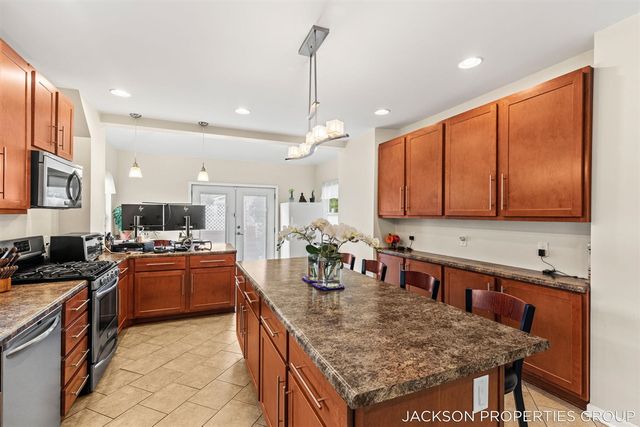 218 N Jackson Street, Spring Lake, MI 49456