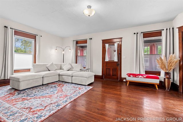 218 N Jackson Street, Spring Lake, MI 49456