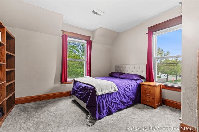 218 N Jackson Street, Spring Lake, MI 49456