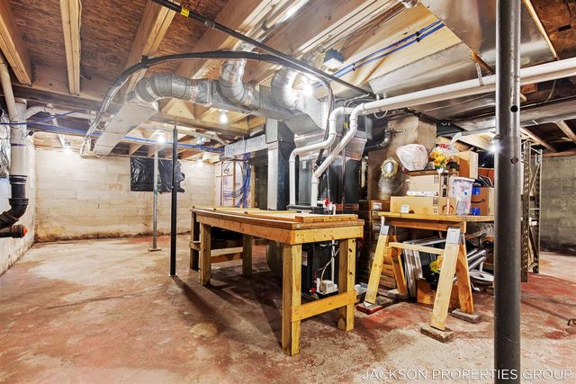 218 N Jackson Street, Spring Lake, MI 49456